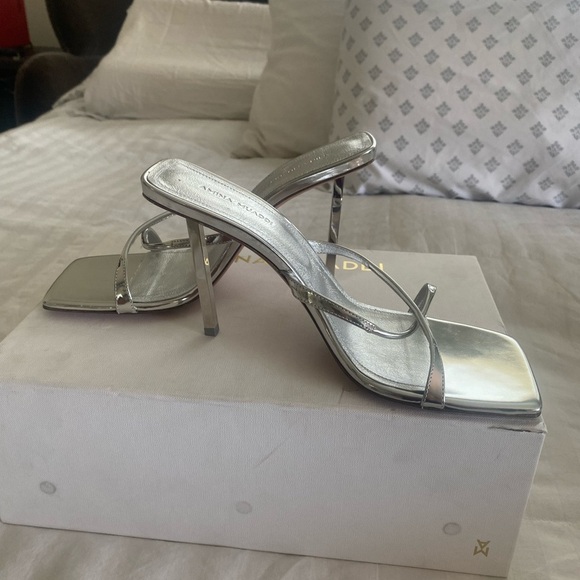 ✨ NEW! Authentic! Amina Muaddi Silver Strappy Heels – Size 38.5 ✨ Mules - Picture 6 of 15